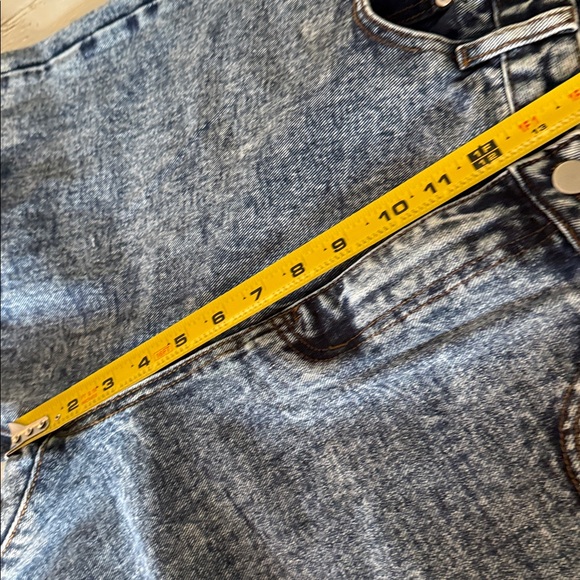 Tal Distressed 80s vibes acid wash Jeans Heart Cutout boyfriend cut sz31 NWOT - Picture 7 of 13